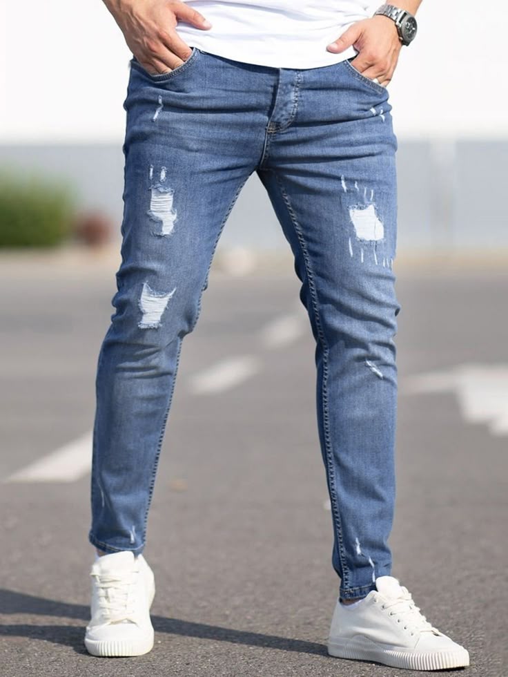 Signature Designer Distressed Jeans